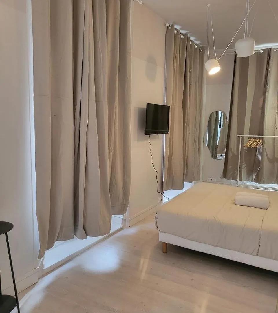 Suite Carry Villeurbanne Apartment